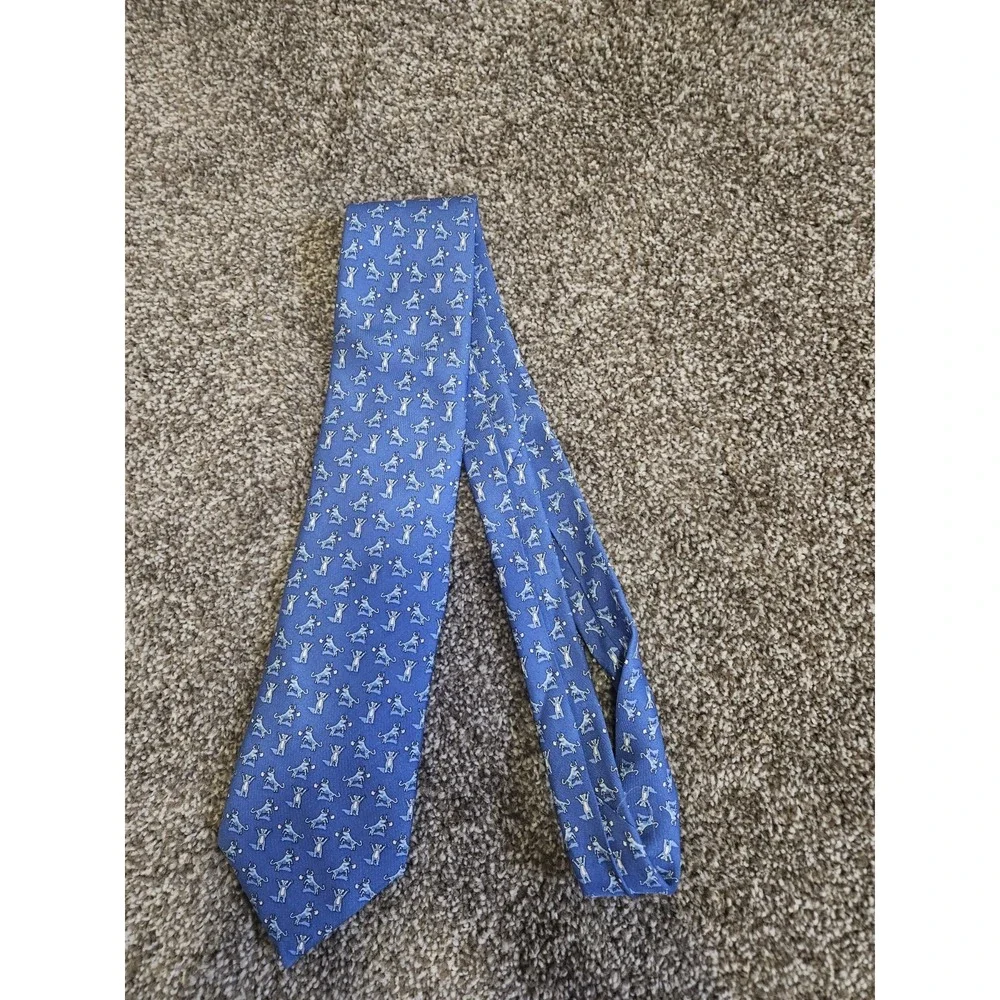 Vineyard Vines Hand Pick Blue BUFFALO BEAR Mens Tie‎ Necktie 100% Silk USA MADE
